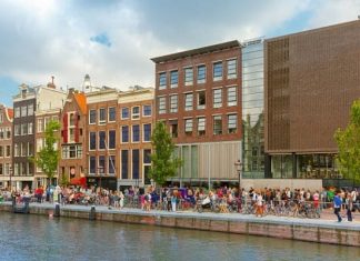 Bảo tàng Anne Frank House Hà Lan – ngôi nhà bí ẩn của bé gái Do Thái Bảo tàng Anne Frank House Hà Lan - ngôi nhà bí ẩn của bé gái Do Thái